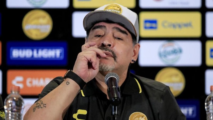 CULIACAN, MEXICO - SEPTEMBER 10: Diego Armando Maradona speaks to the press during the unveiling of Dorados de Sinaloa new coach at Hotel Lucerna on September 10, 2018 in Culiacan, Mexico. (Photo by Carlos Ramirez/Getty Images)