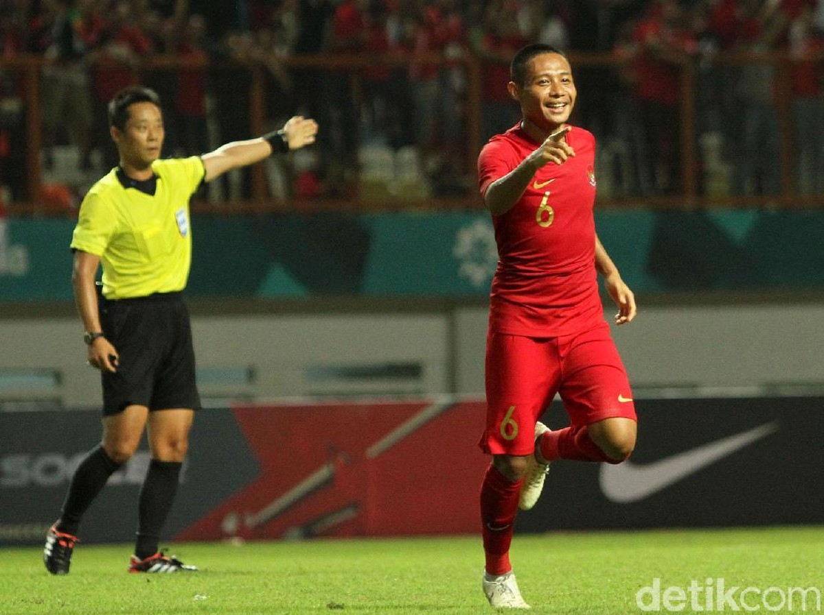 Evan Dimas Darmono menegaskan Timnas Indonesia U-22 akan tampil tanpa beban saat melawan Thailand. (Foto: Rifkianto Nugroho/detikcom)