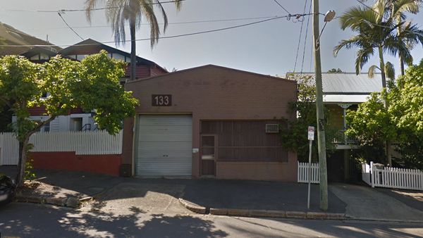 Gudang Tua Ini Dijual Rp 18 Miliar, Kok Bisa?