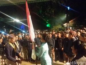 Putri Sultan HB X Lepas Ribuan Warga Laku Bisu Keliling Keraton