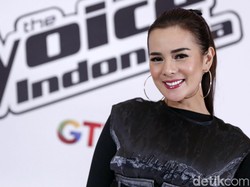 Curhat Astrid Tiar Jadi Mahmud yang Bijak Media Sosial