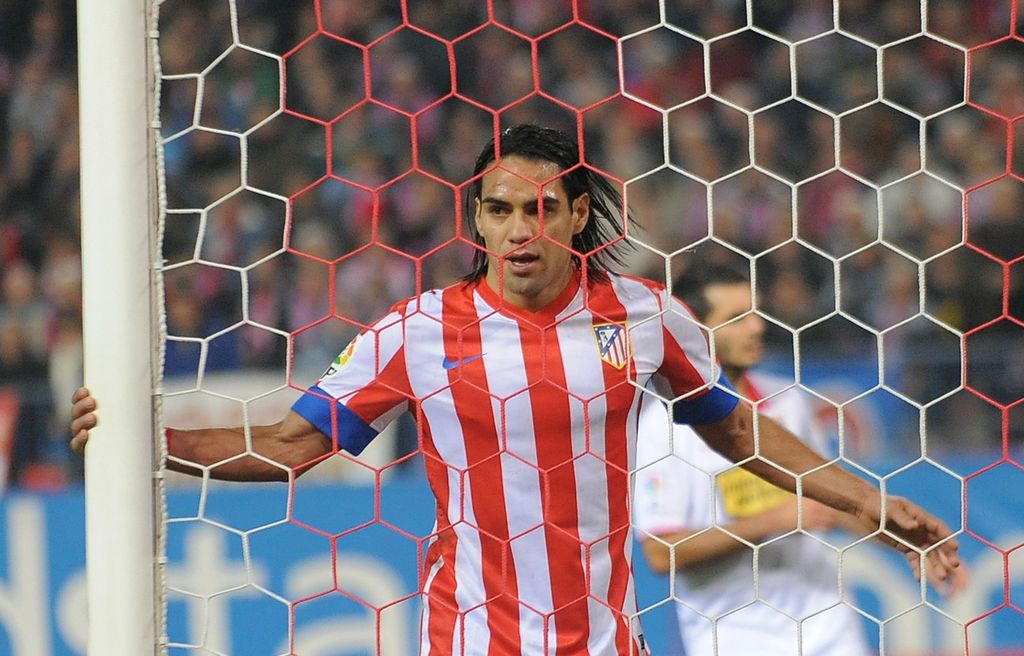 MADRID, SPAIN - NOVEMBER 25:  Radamel Falcao of Club Atletico de Madrid reacts during the La Liga match between Club Atletico de Madrid and Sevilla FC at Vicente Calderon Stadium on November 25, 2012 in Madrid, Spain.  (Photo by Denis Doyle/Getty Images)