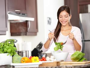 Kalap Makan Daging? 5 Makanan untuk Detoks Tubuh Ini Bisa Dicoba Kalap Makan Daging? 5 Makanan untuk Detoks Tubuh Ini Bisa Dicoba