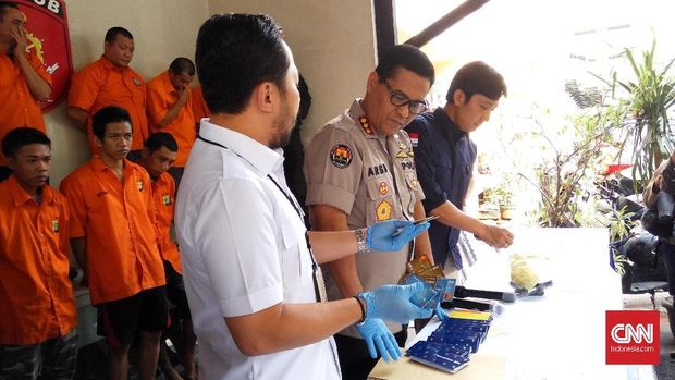 Polisi Ungkap Kejahatan Ganjal ATM dengan Korek Api Batang