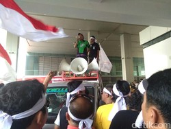 Usai Grab, Giliran Kantor Go-Jek Didemo Driver