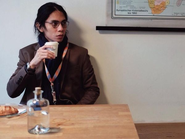 Serunya Sutradara Wiro Sableng, Angga Dwimas Sasongko Saat Kulineran dan Masak