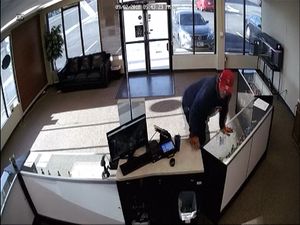 Rekaman CCTV Perampok Bodoh, Failed Banget!