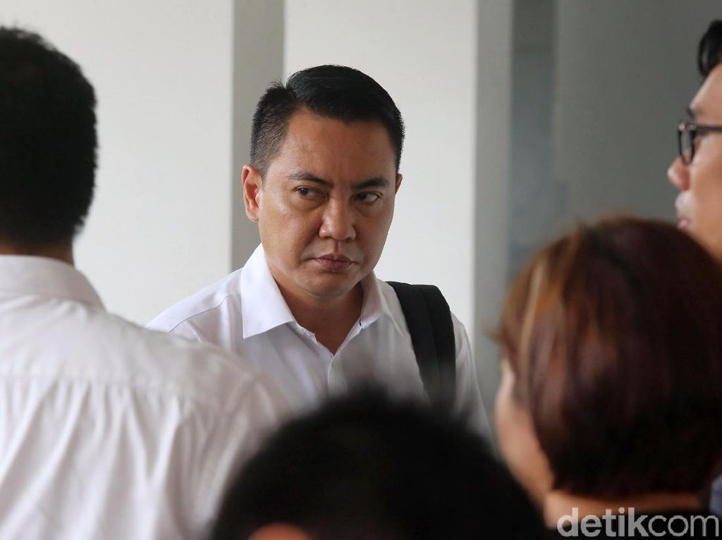 Misteri Duit SGD 500 Ribu dari Fayakhun untuk Rapimnas Golkar Misteri Duit SGD 500 Ribu dari Fayakhun untuk Rapimnas Golkar
