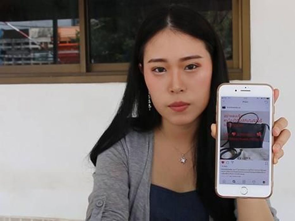 Wanita Ini Beli Tas Rp 16 Juta di Online Shop Tapi yang Didapat Bikin Kesal Wanita Ini Beli Tas Rp 16 Juta di Online Shop Tapi yang Didapat Bikin Kesal