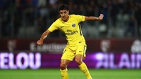 Bek baru Athletic Bilbao Yuri Berchiche menempati posisi 10. Bilbao membelinya seharga 24 juta euro, sementara nilai pasarnya ditaksir cuma 9,6 juta euro alias berselisih 14,4 juta euro. (Foto: Dean Mouhtaropoulos/Getty Images)