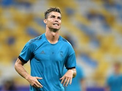 Ronaldo juga tersangkut masalah pajak saat membela Madrid. Dia menggelapkan pajak 14,7 juta euro dan dituntut hukuman penjara dua tahun dan denda sebesar 16,4 juta poundsterling (setara Rp 306,4 miliar).  (Shaun Botterill/Getty Images)