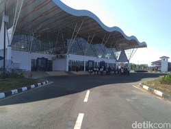 Jokowi akan Resmikan Terminal Baru Bandara Bua Bulan depan