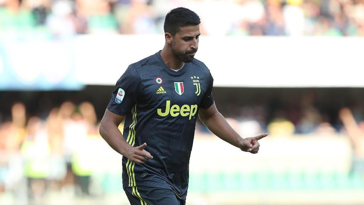 Sami Khedira memperpanjang kontraknya di Juventus sampai 2021 (Foto: Marco Luzzani/Getty Images)