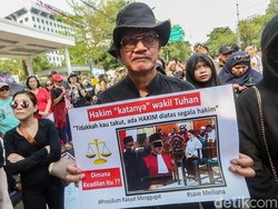 Ditentang 222 Ribu Orang, MA Tetap Penjarakan Pengkritik Volume Azan