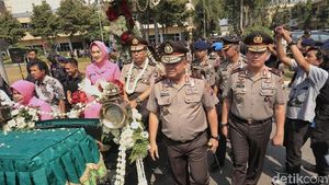 Naik Kereta Kencana, Irjen Pol Machfud Arifin Tinggalkan Polda Jatim