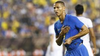 Gabriel Richarlison merayakan gol. Dalam pertandingan ini, Richarlison turut menyumbangkan dua gol untuk Brasil. Geoff Burke/ USA Today Sports/Reuters.