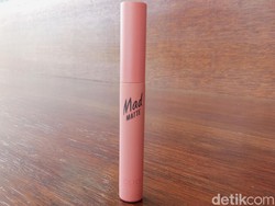Review Lipstik Tint Hasil Matte dari Clio