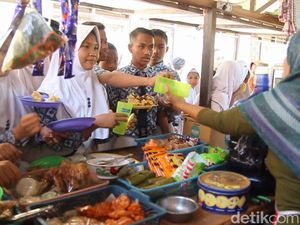 Kurangi Sampah Plastik, SMP di Brebes Wajibkan Siswa Bawa Alat Makan Kurangi Sampah Plastik, SMP di Brebes Wajibkan Siswa Bawa Alat Makan