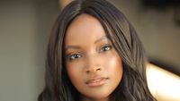 Tak Hanya Cantik dan Seksi, Model Victorias Secret Ini Juga Jago Coding