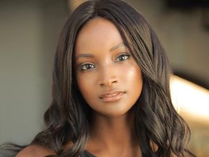 Tak Hanya Cantik dan Seksi, Model Victorias Secret Ini Juga Jago Coding Tak Hanya Cantik dan Seksi, Model Victorias Secret Ini Juga Jago Coding