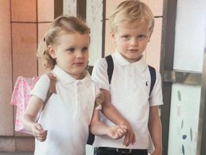 Hore! Si Kembar dari Kerajaan Monako Masuk Sekolah