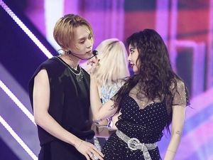 Kemesraan HyunA dan EDawn yang Bikin Iri! Kemesraan HyunA dan EDawn yang Bikin Iri!