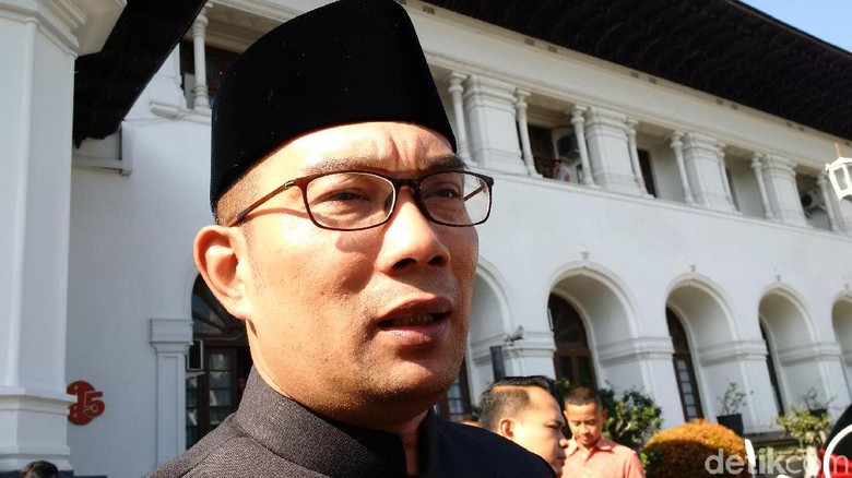 Ridwan Kamil Prediksi Persib Vs Arema 2- 1 Ridwan Kamil Prediksi Persib Vs Arema 2- 1