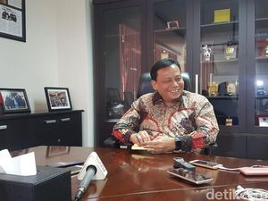 Bawaslu Kaji Iklan Jokowi di Bioskop