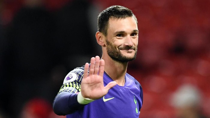 MANCHESTER, ENGLAND - AUGUST 27:  Hugo Lloris of Tottenham Hotspur reacts following his sides victory in during the Premier League match between Manchester United and Tottenham Hotspur at Old Trafford on August 27, 2018 in Manchester, United Kingdom.  (Photo by Michael Regan/Getty Images)