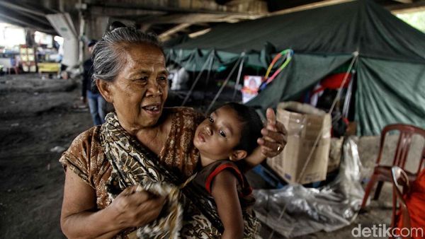 Korban Kebakaran Ini Menanti Kepastian Pemprov DKI