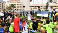Stadion itu sendiri berjarak sangat dekat dengan markas AS Monaco, Stade Louis II dan berkapasitas sekitar 3.000 penonton. Ini adalah koleksi stadion kedua Deschamps, setelah namanya lebih dahulu dijadikan nama sebuah stadion di kampung halamannya di Bayonne. (Foto: Yann Coatsaliou/AFP Photo)