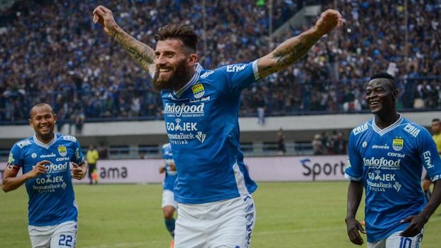 Persib Imbang 1-1 dengan Tira Persikabo di Babak Pertama