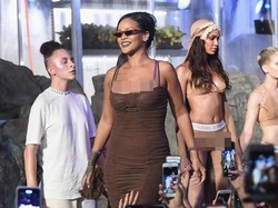 Gelar Fashion Show Lingerie, Rihanna Larang Para Tamu Memotret