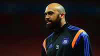 Pemain game Football Manager lawas pasti tahu sosok bek ini, Anthony Vanden Borre. Bersama Vincent Kompany, dia disebut sebagai talenta terbaik Belgia pada masanya. Lepas dari Anderlecht, Vanden Borre sempat memperkuat Fiorentina lalu Genoa, tapi dia tak pernah benar-benar sampai ke klub top. Bisa 28 kali memperkuat timnas Belgia jelas tak buruk, tapi tak bisa dikatakan bagus jika melihat karier Kompany sejauh ini. (Foto: Michael Regan/Getty Images)
