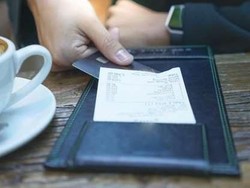 Ini 10 Kebiasaan Pengunjung Restoran yang Merepotkan Pelayan