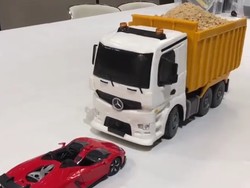 Unik! Kue Bentuk Truk Ini Bisa Dijalankan dengan Remote Control