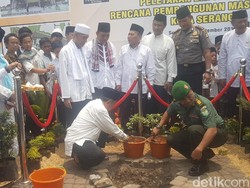 Sultan Banten Beri Saran soal Pembangunan Masjid Agung di Serang
