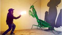 Keren Banget! Seni Grafiti 3D Ini seperti Keluar dari Tembok