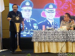 Kinerjanya Nomor Satu, Pakdhe Karwo Apresiasi Tim Saber Pungli Polda Jatim