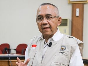 Eks Gubernur Beri Bantuan 11 Ton Beras ke Warga Riau yang Terimbas Corona Eks Gubernur Beri Bantuan 11 Ton Beras ke Warga Riau yang Terimbas Corona