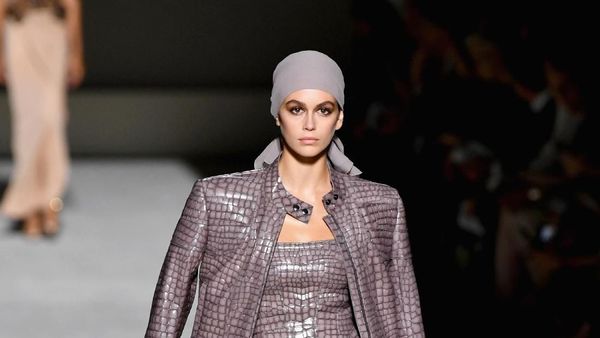 Baru Jadi Model, Putri Cindy Crawford Mendominasi New York Fashion Week