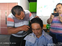 MA Cabut Aturan Taksi Online, Driver di Surabaya Cukur Gundul