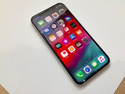 Baru Dipasarkan, iPhone XS Dihantui Masalah Sinyal