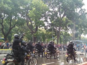 Polri akan Tindak Tegas Perusuh Konflik Sengketa Pemilu di MK Polri akan Tindak Tegas Perusuh Konflik Sengketa Pemilu di MK