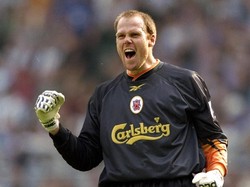Brad Friedel jadi bagian Liverpool pada 1997 sampai 2000 dengan bermain sebanyak 31 kali. Baru berkostum Tottenham pada 2011 sampai 2015 dengan 67 penampilan. (Foto: Shaun Botterill/Getty Images)