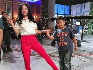 Kebersamaan Dewi Perssik dengan Jagoan Kecilnya, Felice Gabriel