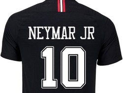 Jersey ini bakal debut saat PSG menghadapi Liverpool di Anfield tengah pekan depan. (Instagram @PSG_Inside)