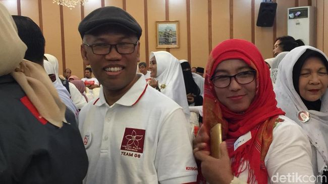 Buni Yani Bicara Pentingnya Presiden yang Bisa Bahasa Inggris Buni Yani Bicara Pentingnya Presiden yang Bisa Bahasa Inggris