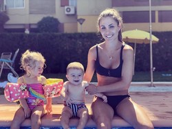 Lilia Grandilla, ibu dua anak ini adalah pasangan hidup bek kiri Liverpool Alberto Moreno. (Instagram)