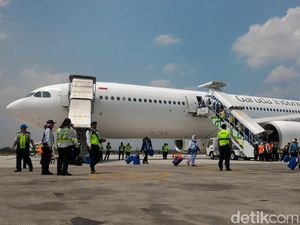 Seorang Jemaah Haji Debarkasi Solo Meninggal Dunia di Pesawat